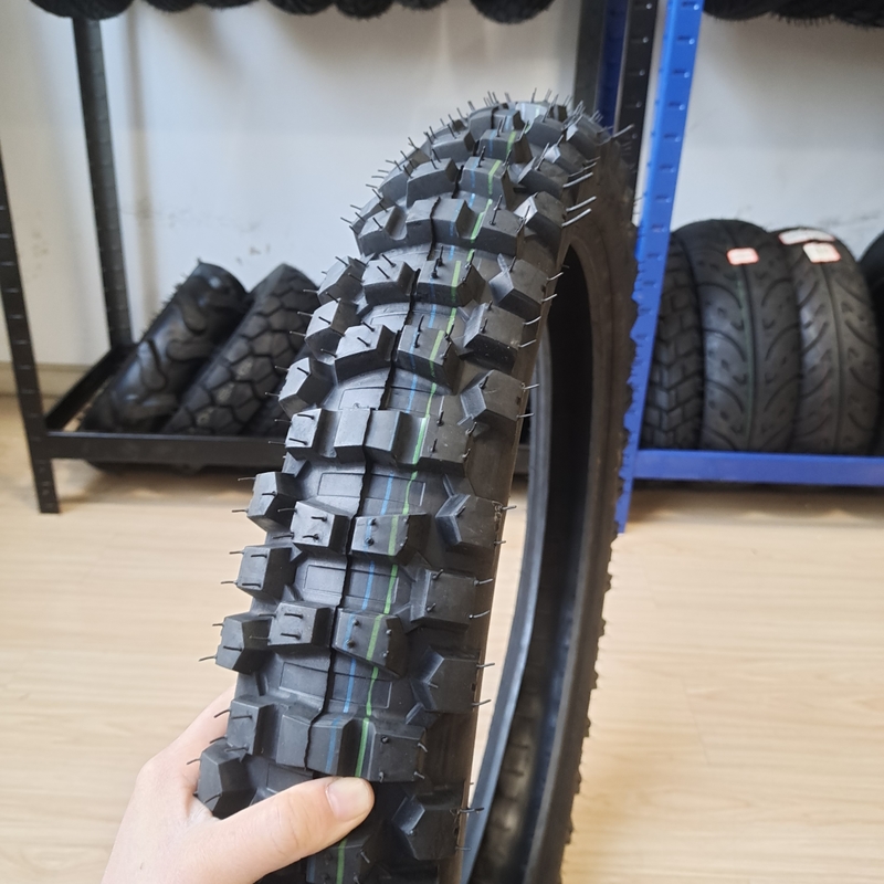 6pr/8pr Grande aderência 3.00-21 Moto Cross Pneus traseiros TL Pneus de motocicleta com OEM aceitável