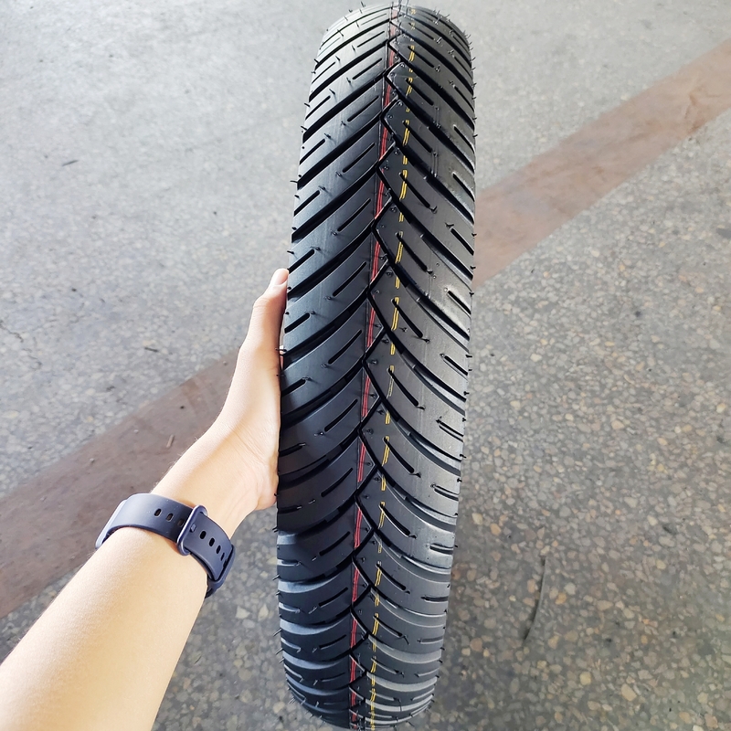 110/90-17 Pneus de motocicleta com resistência à tração 10.5 e carcaça durável