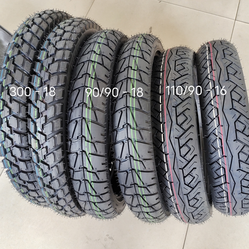 Pneus de motocicleta 90/90/18 Venda sem tubo por real com taxa de dobra 6PR/8PR e peso de 3,8 kg