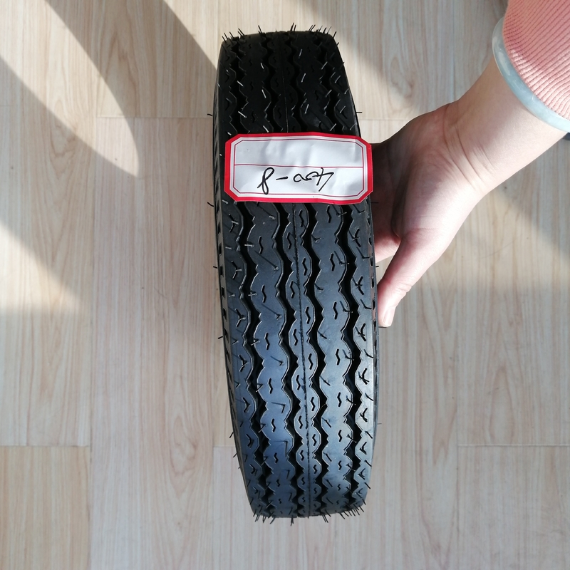 OEM aceitável 4.00-8 Pneus de tubo de motocicleta para MRF de duas rodas a um custo acessível