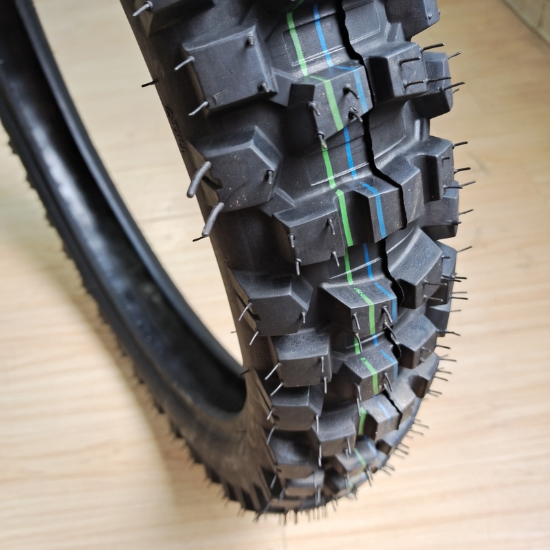 Tempo de entrega Dentro de 25 dias 3.00-21 Pneus de motocicleta para o mercado africano terreno difícil