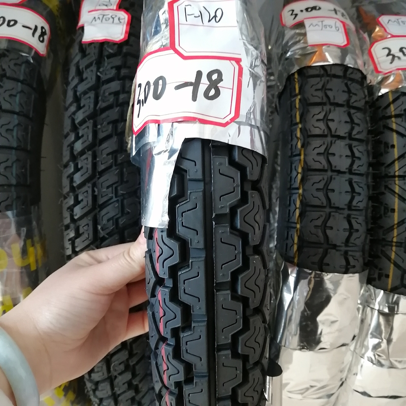 Caixa de pneu direta 3.00 18 Pneus de motocicleta 300-18 com 35%-55% de teor de borracha