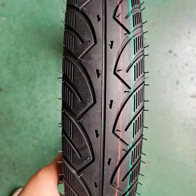 Capacidade de produção de pneus para motocicletas com padrão de projeto profundo