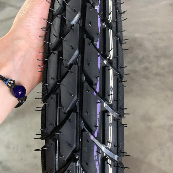 Resistência à tração 10,5 Mercado Africano 110 90 17 Pneus de motocicleta quatro pneus motocicleta