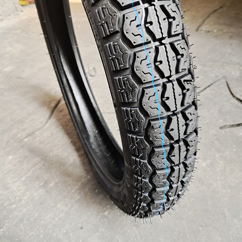 5000 peças por dia Pneus de motocicleta 90/90-18 com resistência à tração 10.5