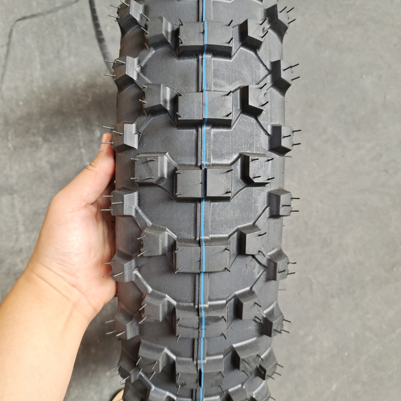 Deep Design Super Borracha Pneus de Motocicleta 120/80-18 5000 pcs Por Capacidade de Produção Diária