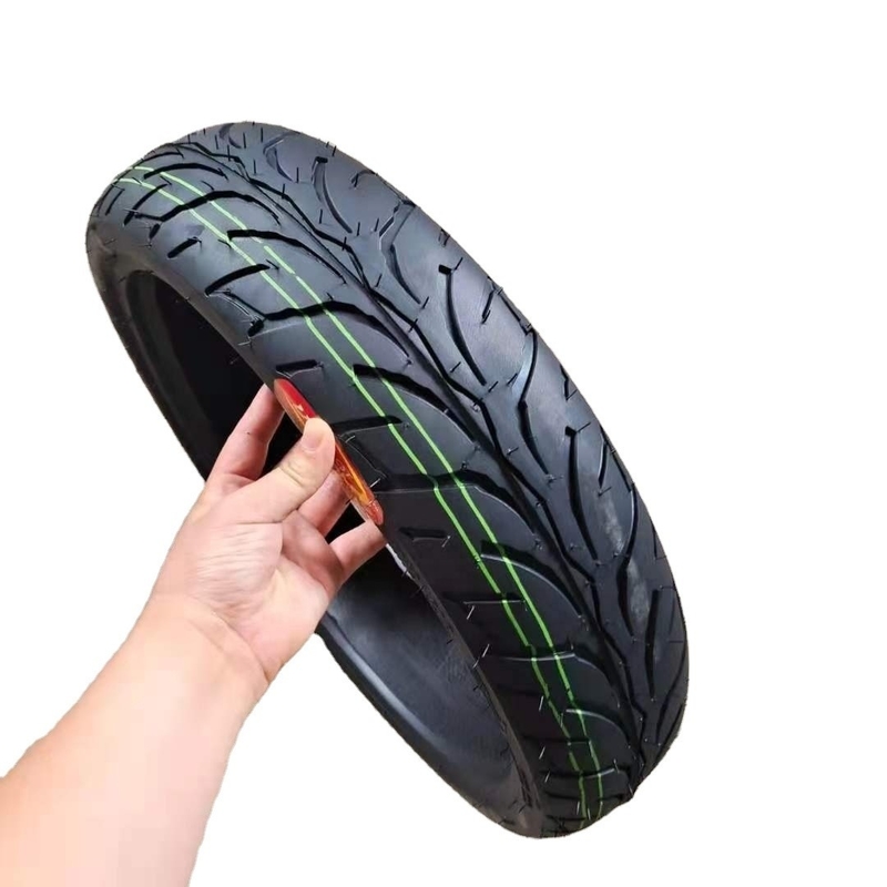 Resistência à tração 10,5 Pneus de motocicleta do mercado africano 100/80-17 Pneus de motor de borracha natural