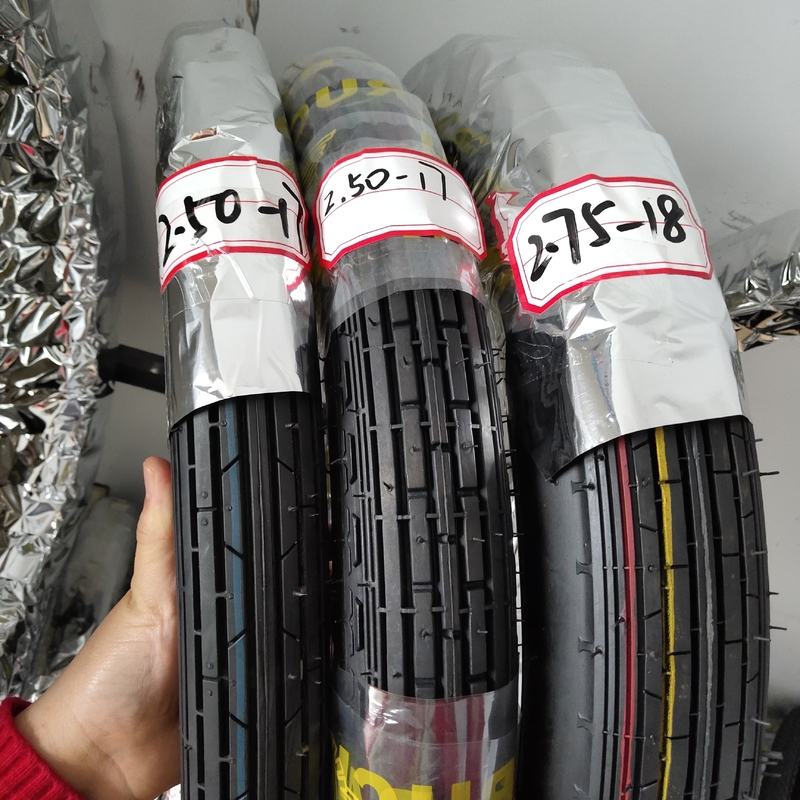 Super goma pneu de moto 2.75-18 Tempo de entrega dentro de 25 dias com o mercado africano
