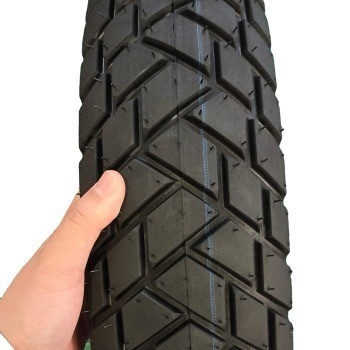 Top 90/90-18 90/90/19 Pneus sem tubo de motocicleta com tecnologia e design japonês