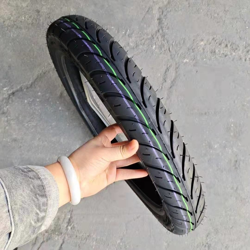 35%-55% de teor de borracha pneu de moto 70/90-17 para substituição/reparação a preços acessíveis