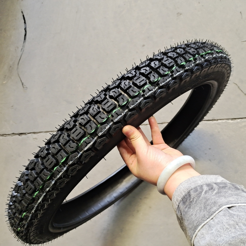 280kpa Alto teor de borracha Pneus de motocicleta off-road 275-21 275 21 para o mercado africano