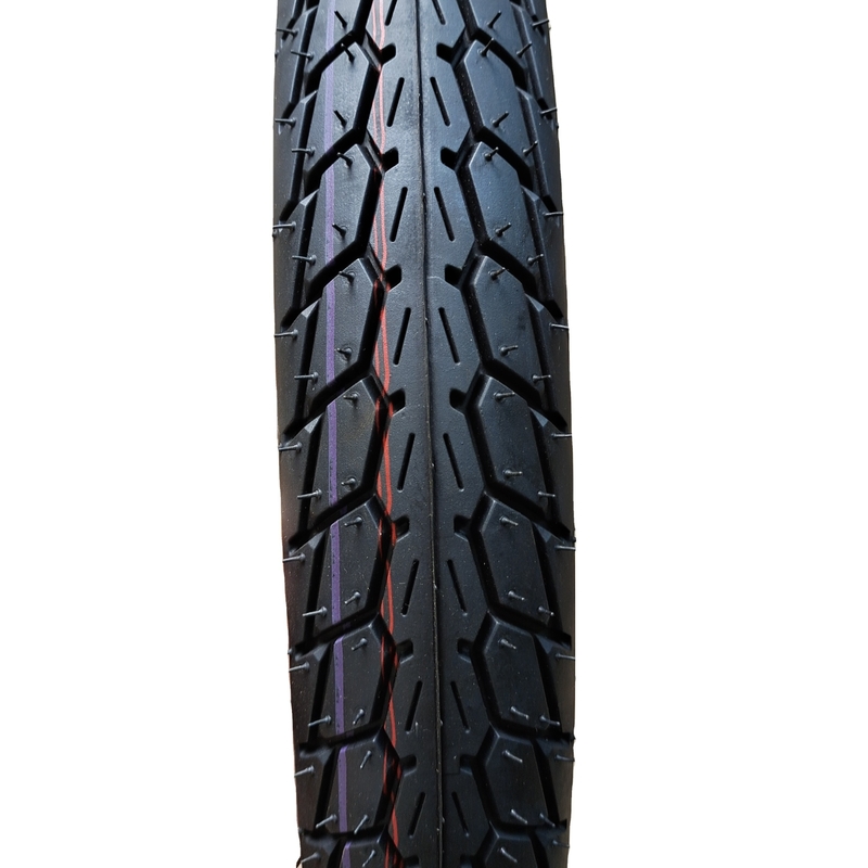 Capacidade de produção 5000 peças por dia Pneus de moto 70/100-17 sem tubo para scooter