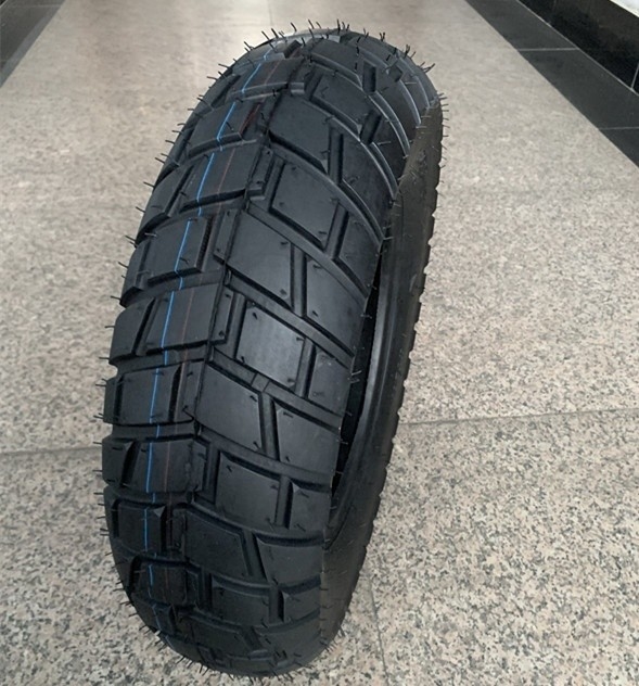 Super pneu de motocicleta 130/90-10 com 35%-55% de teor de borracha e vida útil longa