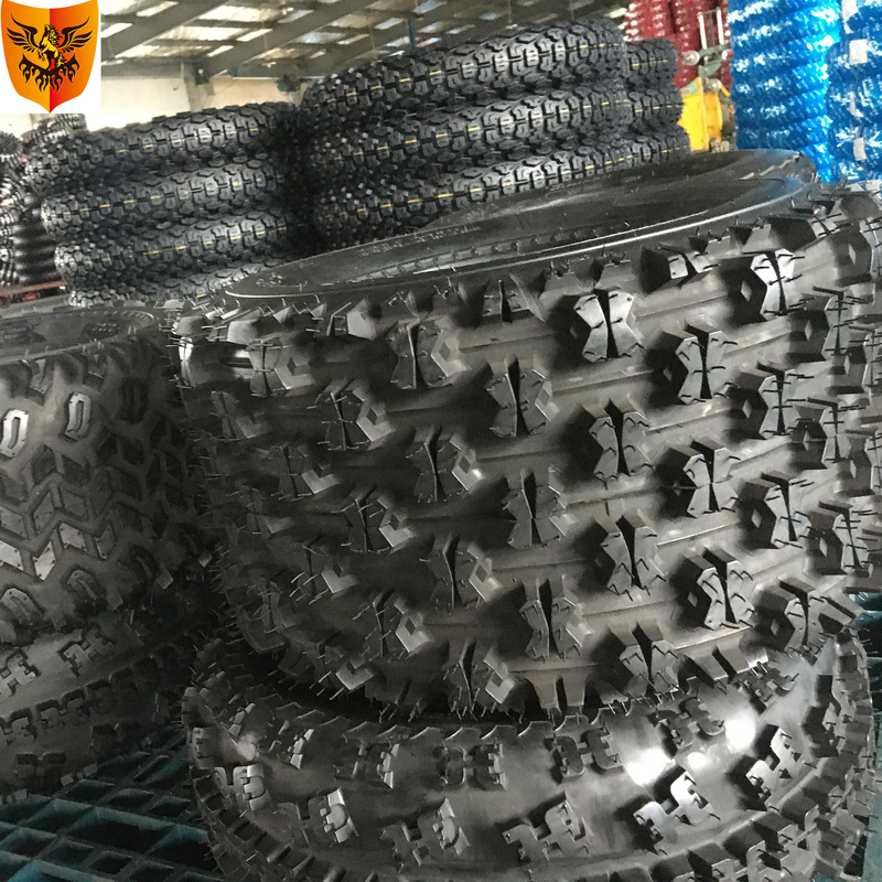 20x11-9 Pneus de lama para todos os terrenos Capacidade de carga 132kg Conteúdo de borracha 35%-45%