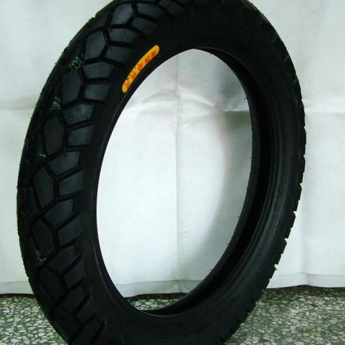 Borracha Motocicletas Caixa de pneus Tamanho 300 18 com Capacidade de Produção 5000 pcs por dia